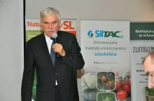 Prof. dr hab. Jerzy Szymona z Uniwersytetu Przyrodniczego w Lublinie informował o warunkach, które należy spełnić, aby podjąć uprawę w technologii ekologicznej