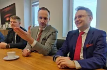 Piotr Uruski, Janusz Kowalski