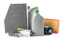 Serwis filtrow w ciągniku rolniczym