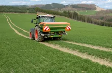 Jakie są ceny nawozów w połowie czerwca? Saletra drożeje o 40 zł