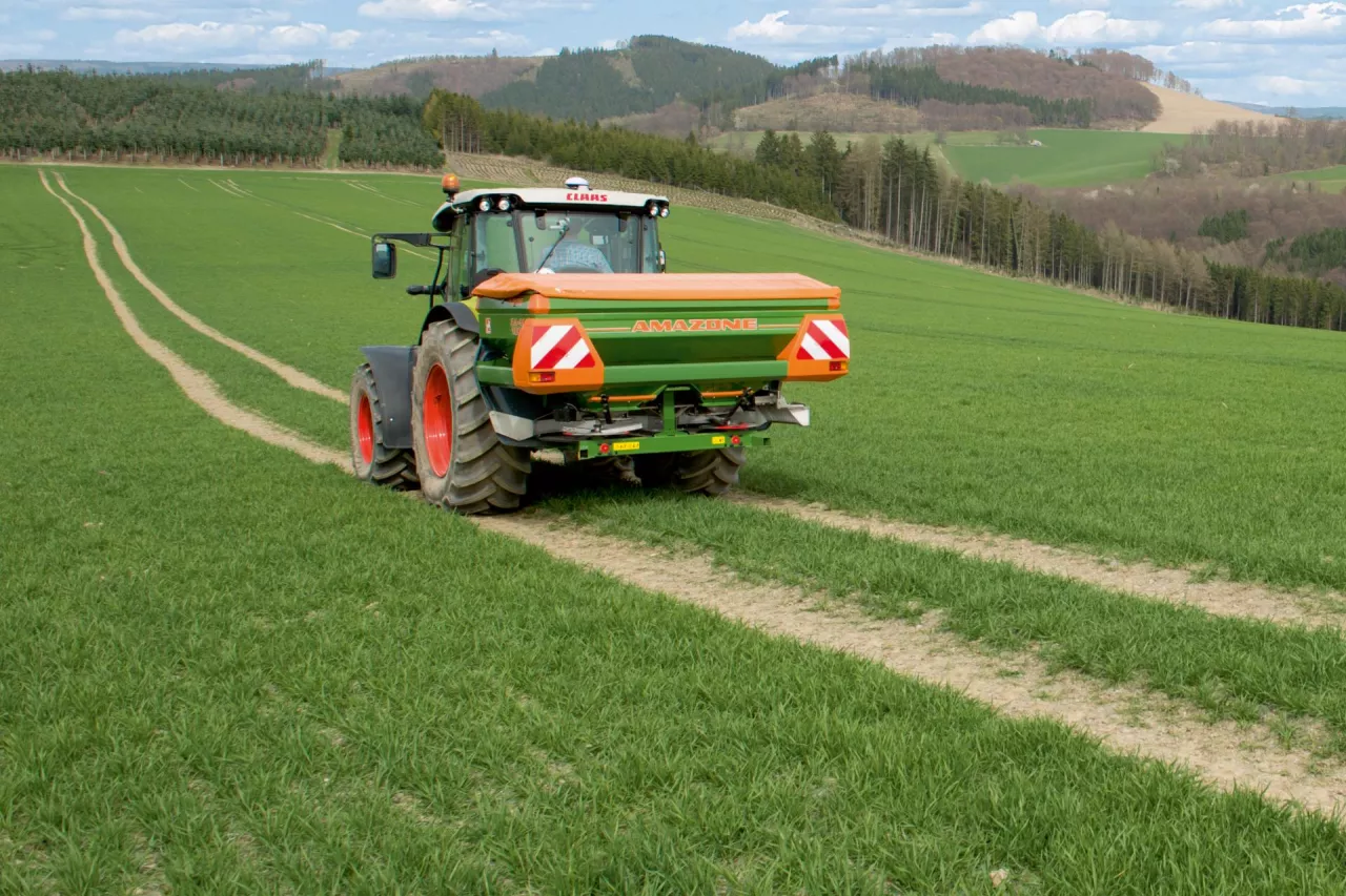 Jakie są ceny nawozów w połowie czerwca? Saletra drożeje o 40 zł