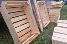 drewniane skrzynki