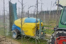 pierwsze zabiegi w sadach jabłoniowych