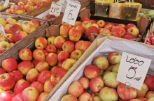 jabłka targowisko