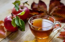 Jabłka i herbata bogate we flawonoidy