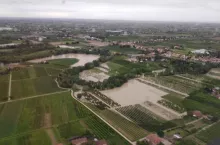 Włoskie uprawy ogrodnicze kolejny raz tej wiosny odczuły falę deszczy, burz i gradów
