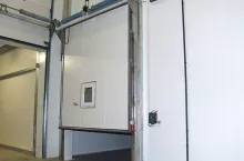 Fot. 1. Uhonorowani wyróżnieniem za aktywną promocję polskiego sektora rolno-spożywczego w Hiszpanii przedstawiciele grupy WIL-SAD (od prawej) Andrzej Ciara, Szymon Koc i Dominika Sosnowska wraz z Witoldem Bogutą