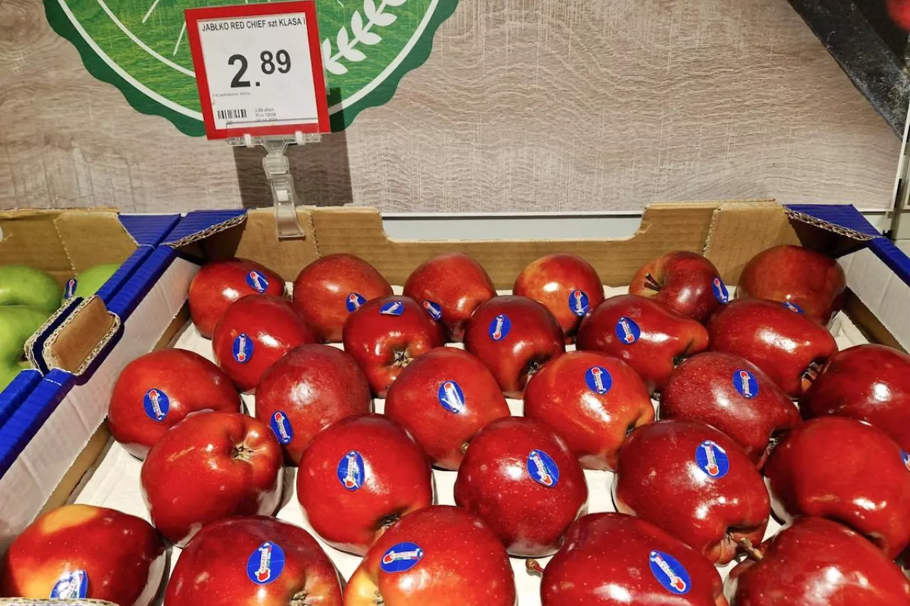 importowane jabłka premium