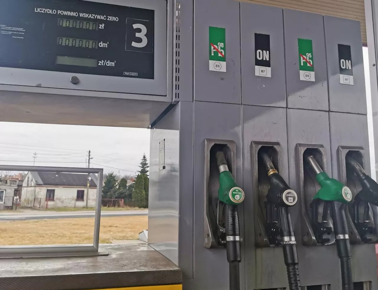 stacja paliw