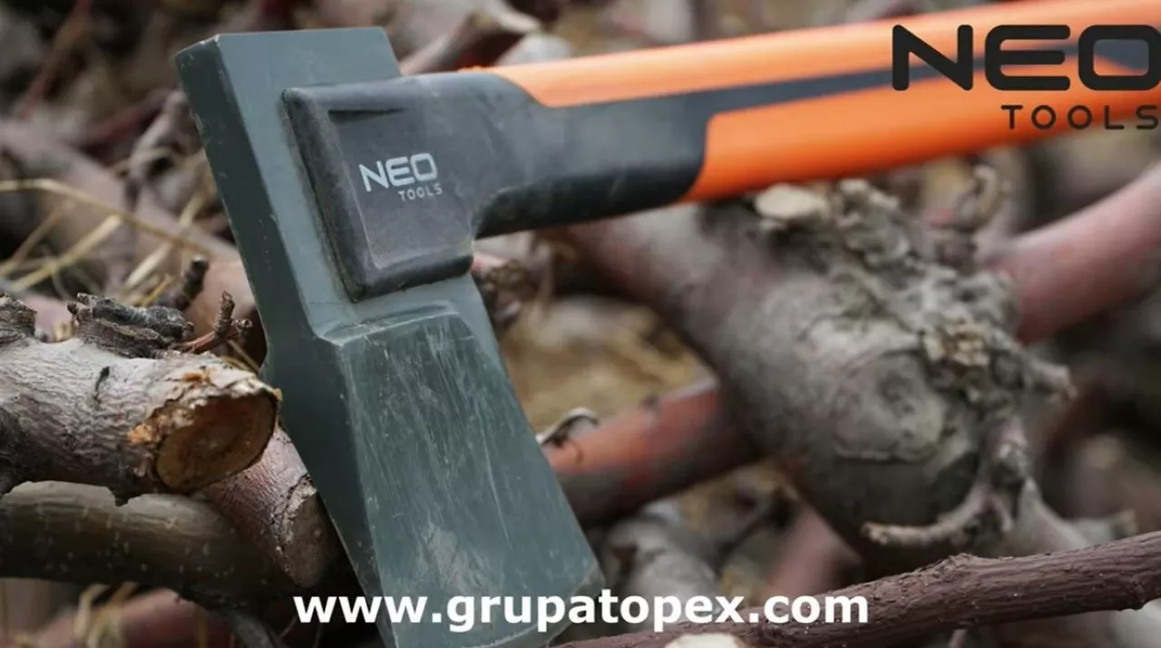 Siekiera Neo Tools 27-032 dla profesjonalistów