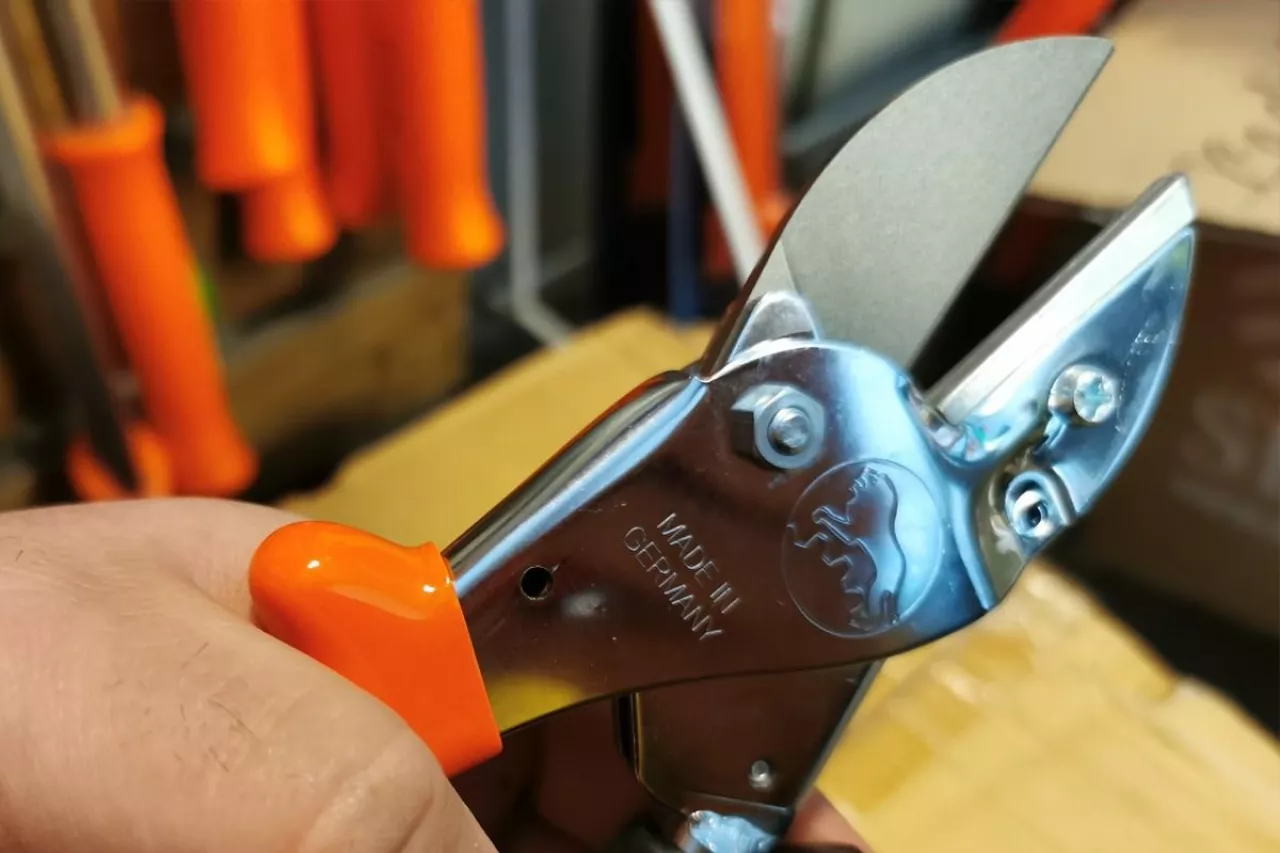 sekator z obrotową rączka