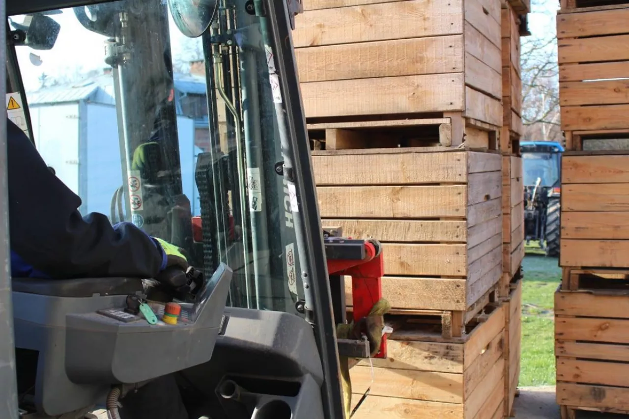 rolnik na kwarantannie dostanie 1300 zł zasiłku