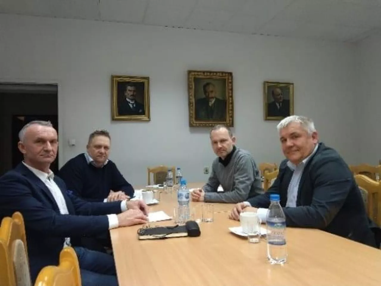 Europoseł Krzysztof Hetman, z którym przedstawiciele Związku Sadowników RP, Zrzeszenia Producentów Wiśni i Krajowego Stowarzyszenia Plantatorów Czarnych Porzeczek spotkali się w poniedziałek 10 lutego br.