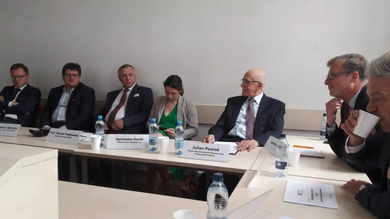 Podatkowy hamulec czy podatkowe paliwo polski system fiskalny a wsparcie rozwoju krajowej produkcji na przykładzie sektora spożywczego