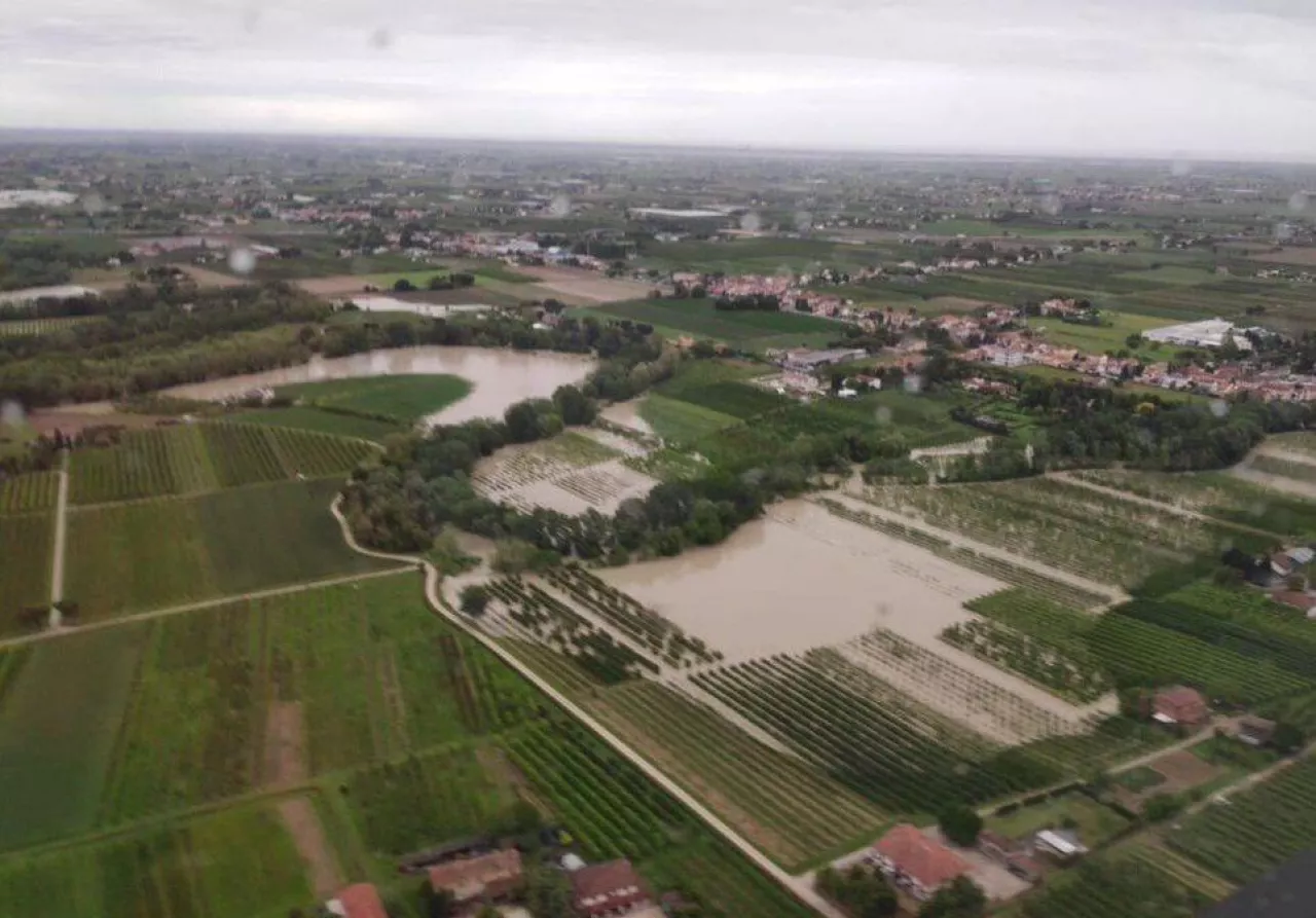 Włoskie uprawy ogrodnicze kolejny raz tej wiosny odczuły falę deszczy, burz i gradów