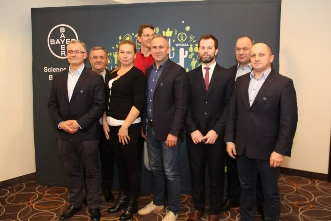 Przedstawiciele firmy Bayer