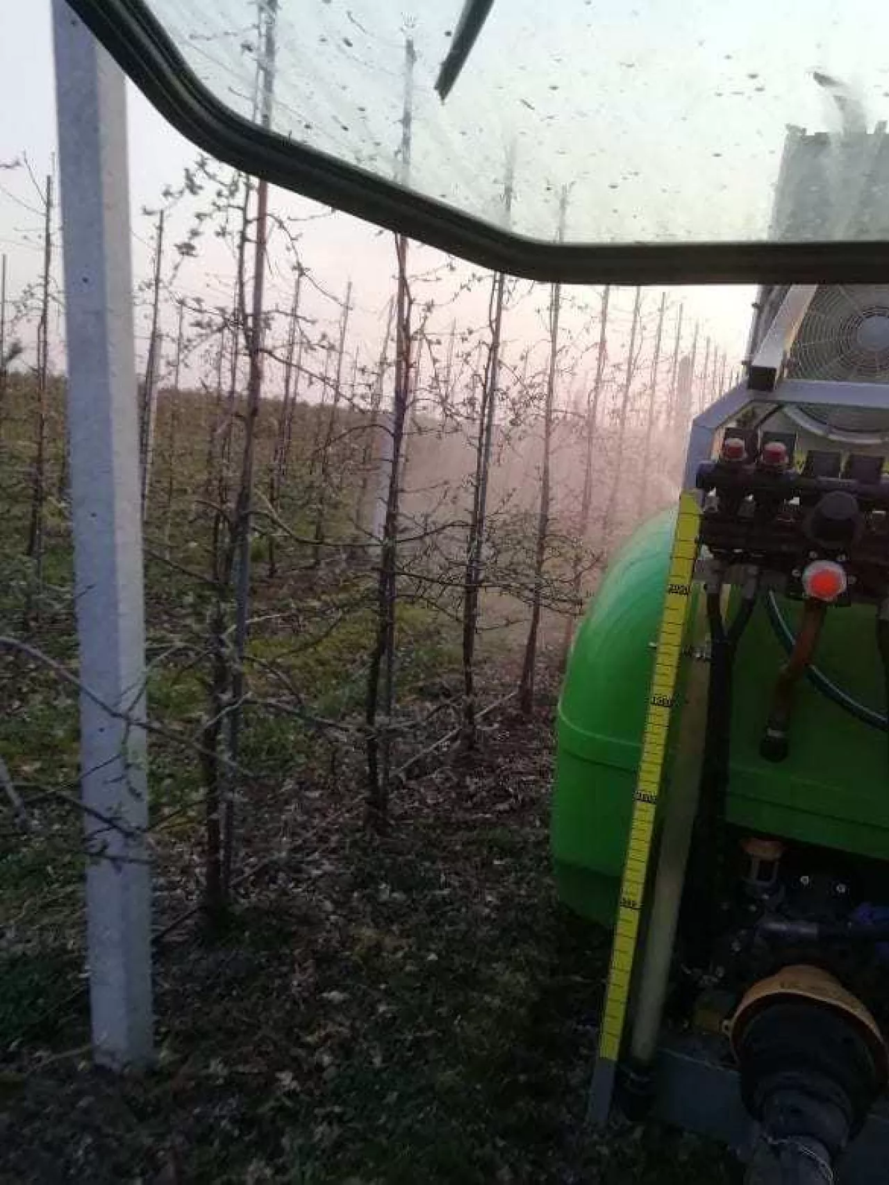 Czy po świętach Wielkanocnych opryskiwacze ”pójdą w sady”?