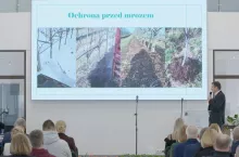 Ochrona przed mrozem - slajd z transmisji - sadownictwo